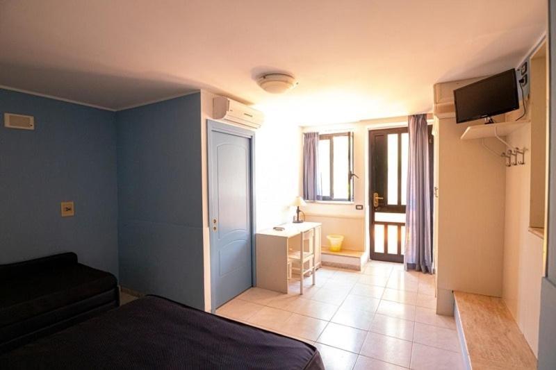 Hotel La Sorgente Hs Paestum Exterior photo